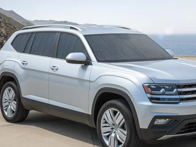 weathertech-sunshade-front-windshield-cover-for-lincoln-navigator-l-navigator-fo image 1