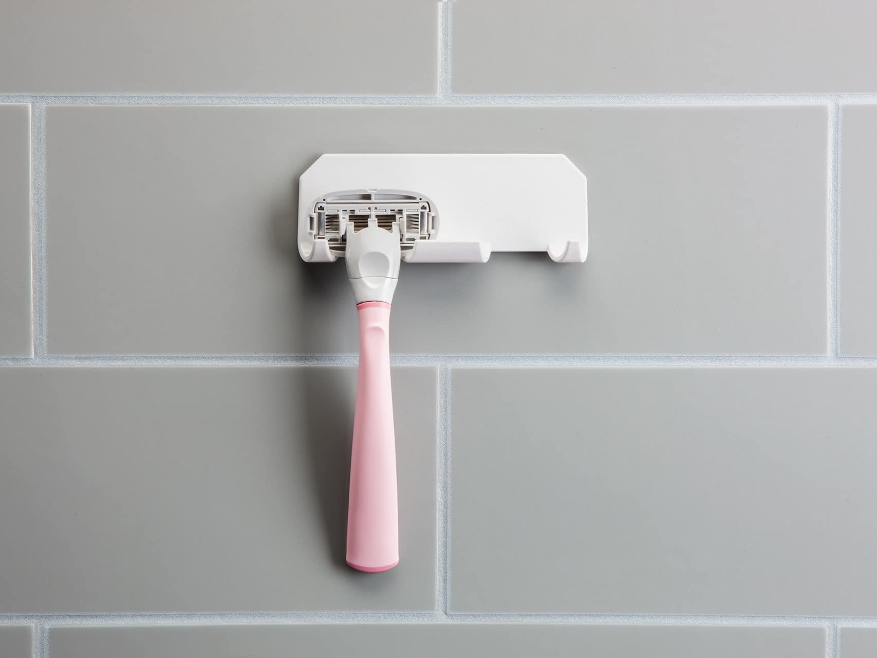 weathertech-razorholder-wall-mounted-dual-razor-holder image 2