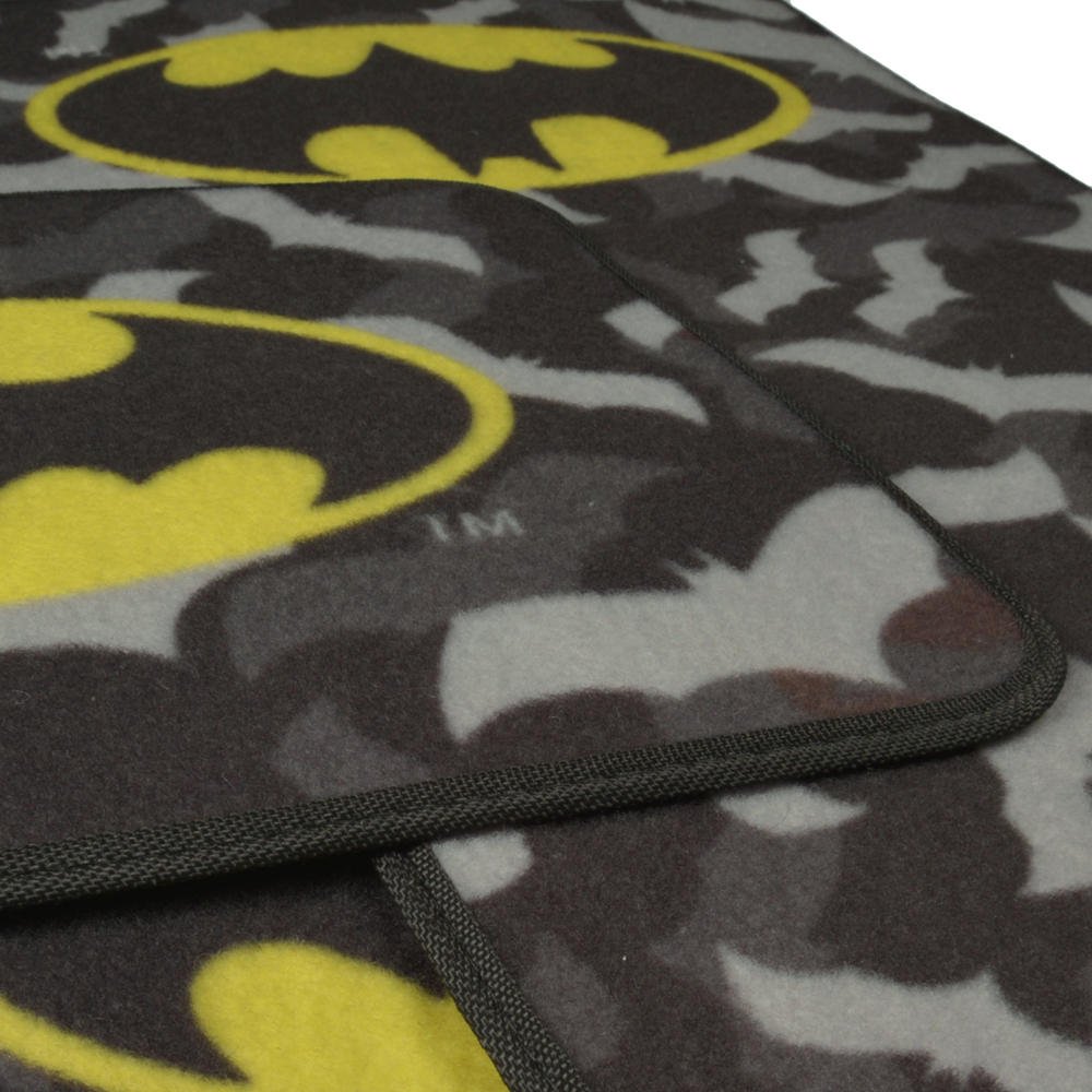 bdk-batman-carpet-floor-mats-wbmt-2301-4-piece-black-gray image 7