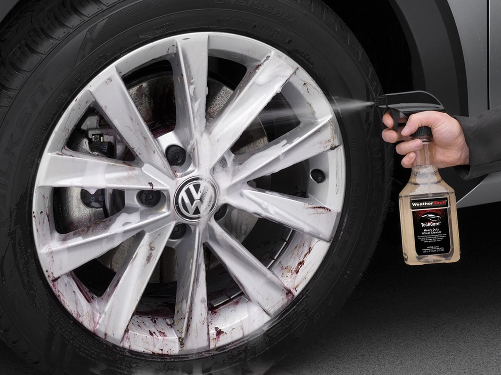 weathertech-techcare-heavy-duty-wheel-cleaner-18oz-non-acid-formula image 3