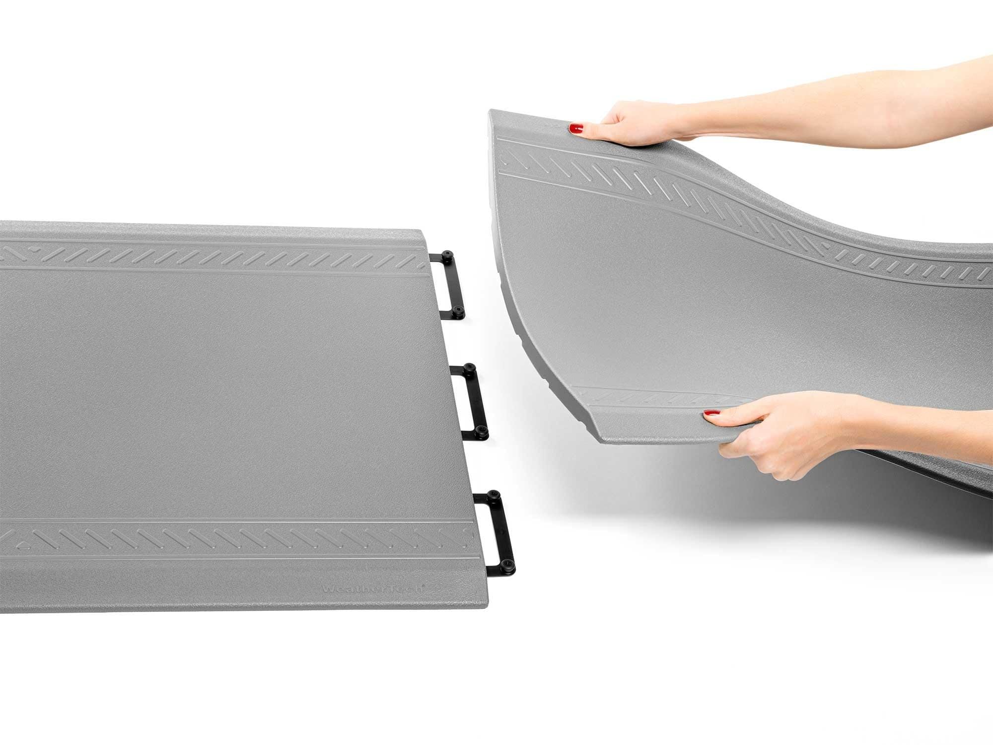 weathertech-comfortmat-connect-cushioned-anti-fatigue-mat-25x25-corner-stone-gre image 7