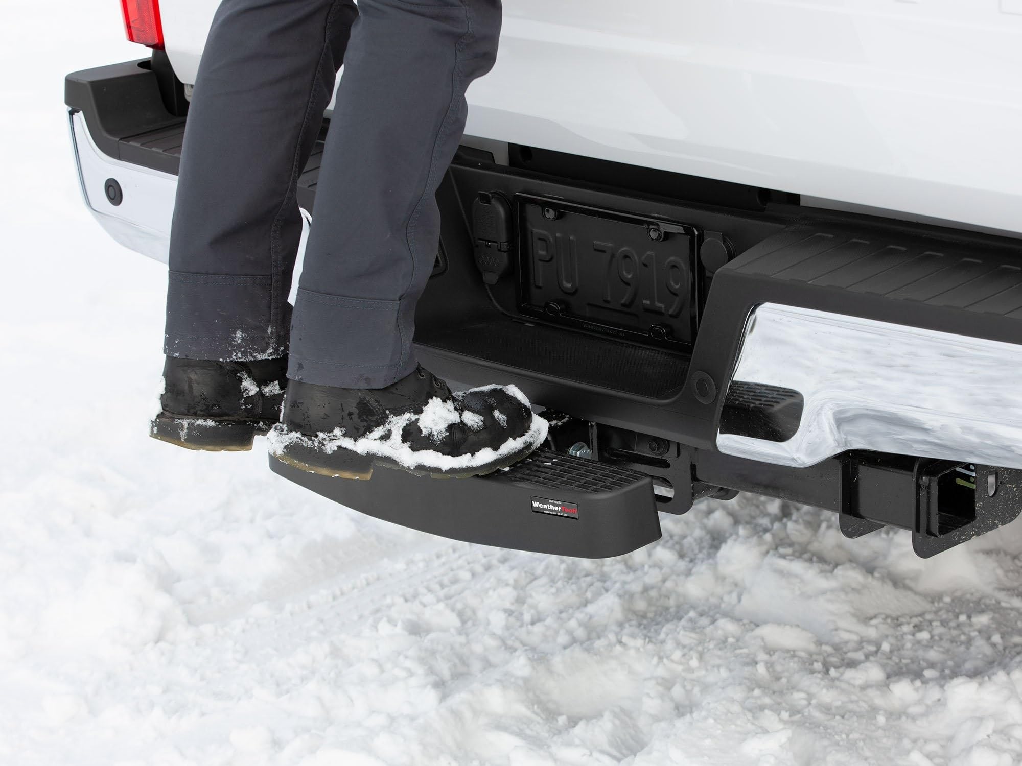 weathertech-bumpstep-xl-hitch-step-with-standard-plated-hardware-2-receiver-24-w image 3