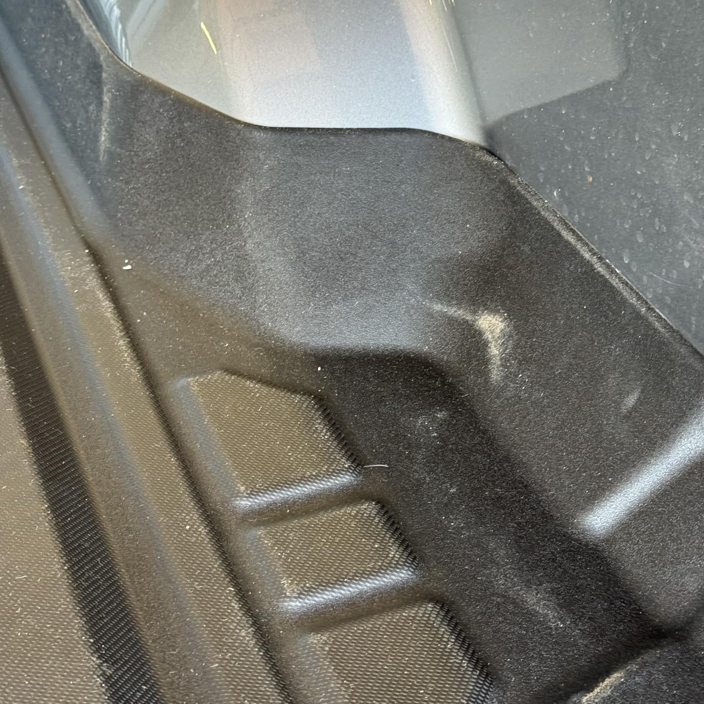 Good liner, careful with tabs